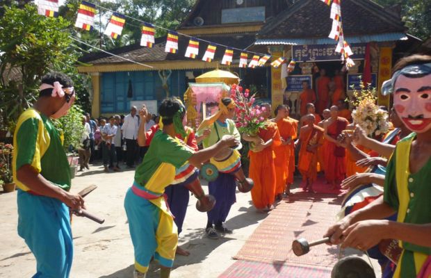 Maha Sangkran procession