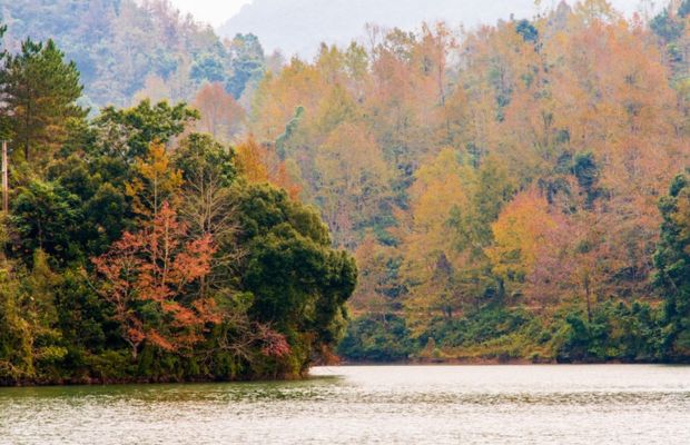 Ban Viet Lake