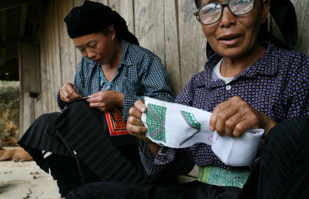 Embroidery in Cao Bang