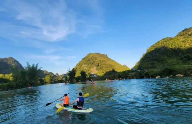 Kayaking on the Quay Son River