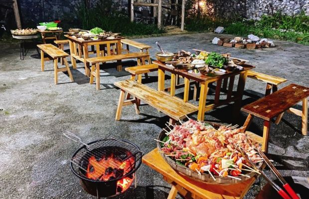 BBQ dinner at Lo Lo Homestay & Cafe Meo Vac