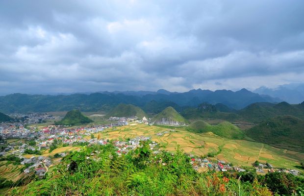 View from the Quan Ba Heaven's Gate