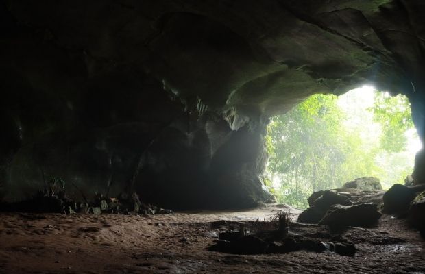 Nguoi Xua Cave inside Cuc Phuong National Park
