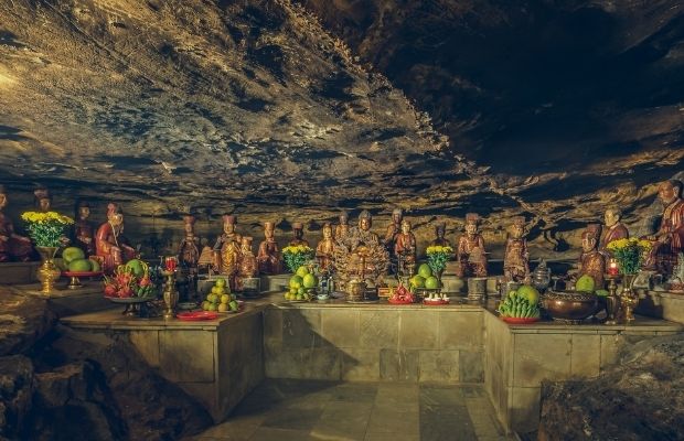 Sang - Toi Cave inside the ancient Bai Dinh Pagoda