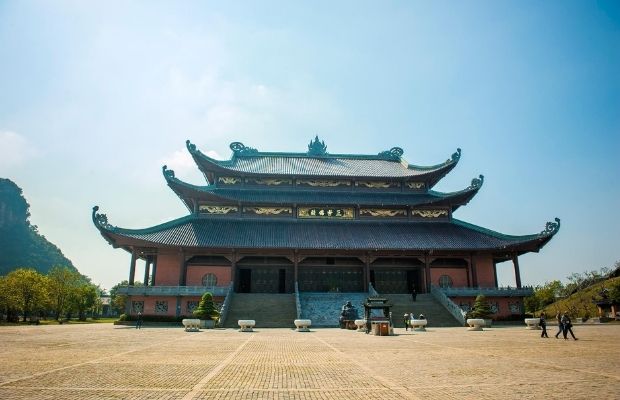 Tam The Hall in Bai Dinh Pagoda