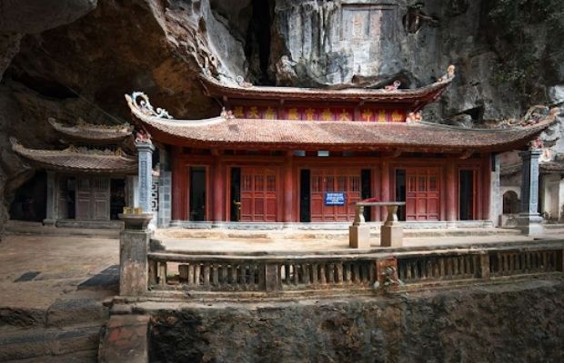 The 3-story sacred space of Trung Pagoda 