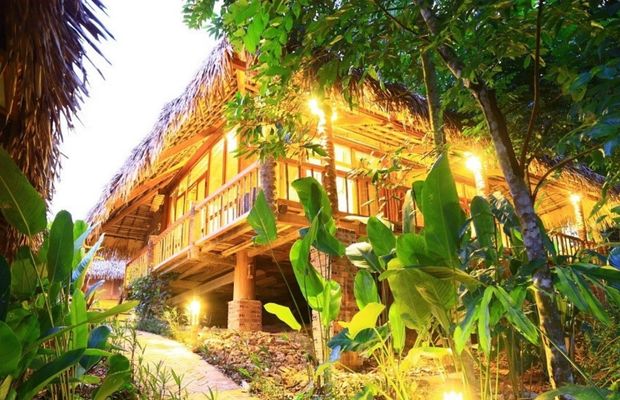 Stilt house in Pu Luong Boutique Garden