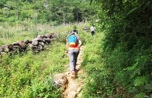 Trekking to Pu Luong peak