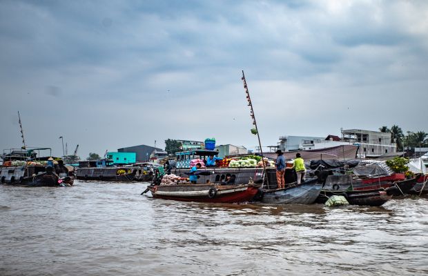 Cai Rang floating market