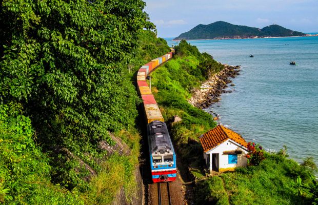 The train passes through the Ca Pass in Phu Yen