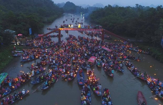 Huong Pagoda Festival