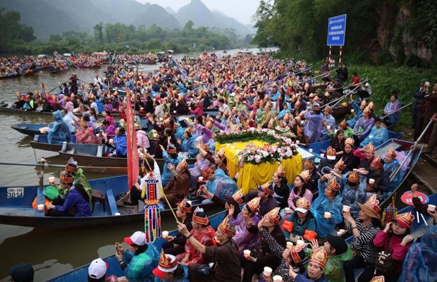 Huong Pagoda Festival