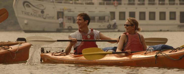 Halong_Explorer_and_Kayak_Discovery_on_Treasure_Junk__2_nights_